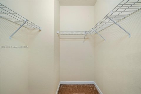 Touwnhouse à louer à Hialeah, Floride: 4 chambres, 172.98 m2 № 1940558 - photo 23