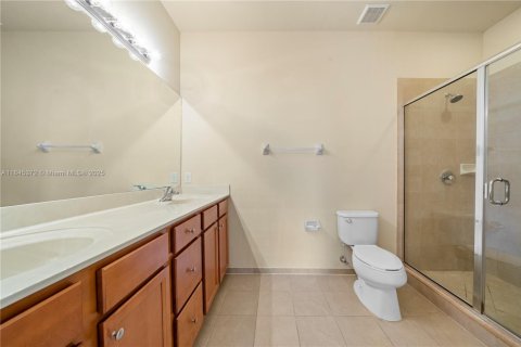 Touwnhouse à louer à Hialeah, Floride: 4 chambres, 172.98 m2 № 1940558 - photo 24