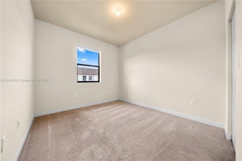 Touwnhouse à louer à Hialeah, Floride: 4 chambres, 172.98 m2 № 1940558 - photo 19
