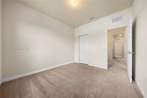 Touwnhouse à louer à Hialeah, Floride: 4 chambres, 172.98 m2 № 1940558 - photo 20