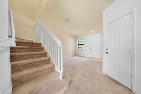Touwnhouse à louer à Hialeah, Floride: 4 chambres, 172.98 m2 № 1940558 - photo 12