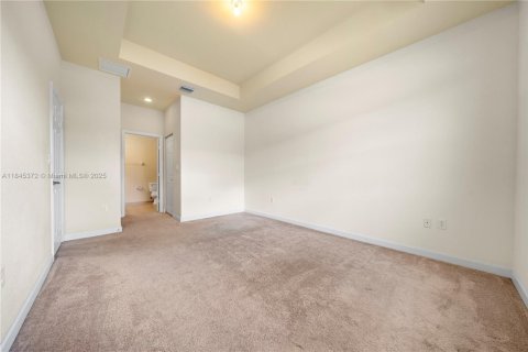 Touwnhouse à louer à Hialeah, Floride: 4 chambres, 172.98 m2 № 1940558 - photo 18