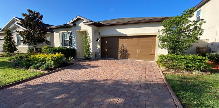 House in Groveland, Florida 4 bedrooms, 181.07 sq.m. № 1773454