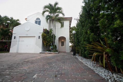 Villa ou maison à louer à Homestead, Floride: 3 chambres, 140 m2 № 1928133 - photo 2