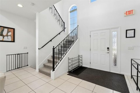 Casa en venta en Haines City, Florida, 5 dormitorios, 339.37 m2 № 2199765 - foto 6