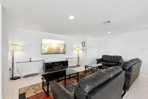 Casa en venta en Haines City, Florida, 5 dormitorios, 339.37 m2 № 2199765 - foto 21