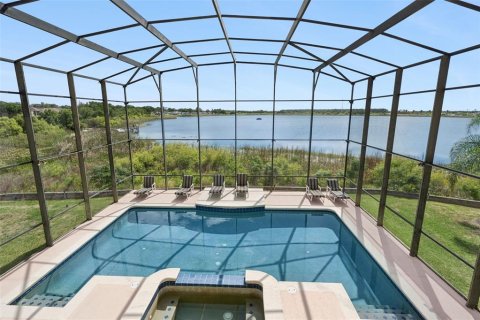 Casa en venta en Haines City, Florida, 5 dormitorios, 339.37 m2 № 2199765 - foto 2