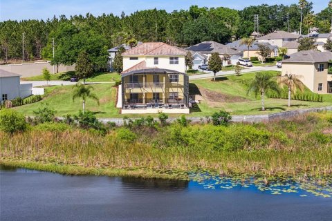 Casa en venta en Haines City, Florida, 5 dormitorios, 339.37 m2 № 2199765 - foto 3