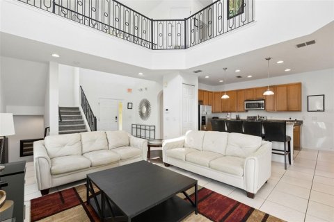 Casa en venta en Haines City, Florida, 5 dormitorios, 339.37 m2 № 2199765 - foto 7