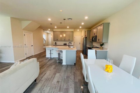 Купить таунхаус в Лейк-Уорт, Флорида 3 спальни, 176.05м2, № 2029663 - фото 17