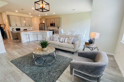 Купить таунхаус в Лейк-Уорт, Флорида 3 спальни, 176.05м2, № 2029663 - фото 15