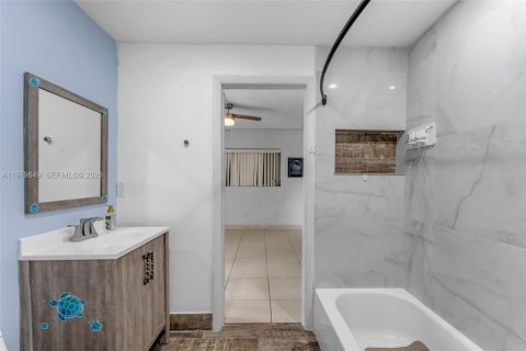 Villa ou maison à louer à Key Largo, Floride: 3 chambres, 204.01 m2 № 2046344 - photo 16