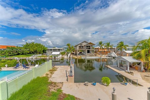 Villa ou maison à louer à Key Largo, Floride: 3 chambres, 204.01 m2 № 2046344 - photo 17
