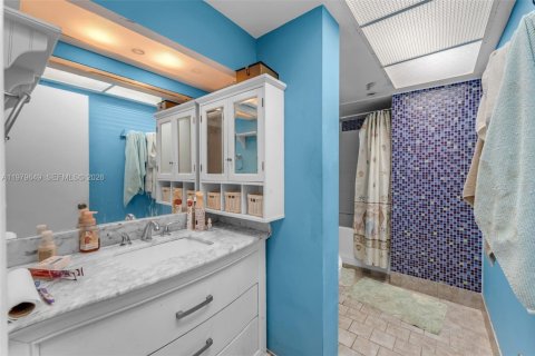 Villa ou maison à louer à Key Largo, Floride: 3 chambres, 204.01 m2 № 2046344 - photo 8