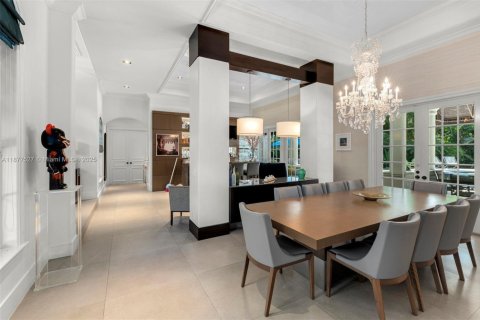 House in Pinecrest, Florida 6 bedrooms, 544.41 sq.m. № 1922665 - photo 3