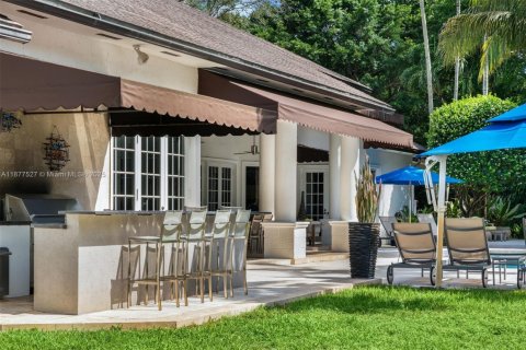 House in Pinecrest, Florida 6 bedrooms, 544.41 sq.m. № 1922665 - photo 10
