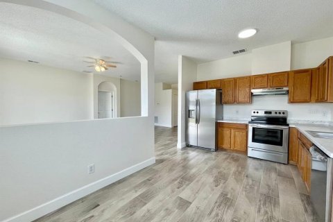 House in Tampa, Florida 3 bedrooms, 125.79 sq.m. № 2148732 - photo 9