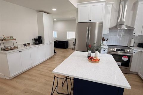 House in Tampa, Florida 3 bedrooms, 146.04 sq.m. № 2400291 - photo 7