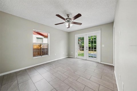 House in Leesburg, Florida 3 bedrooms, 113.06 sq.m. № 2111347 - photo 9