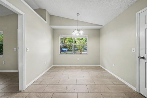 House in Leesburg, Florida 3 bedrooms, 113.06 sq.m. № 2111347 - photo 8