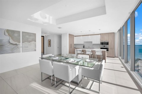 Copropriété à louer à Fort Lauderdale, Floride: 3 chambres, 212.56 m2 № 1988629 - photo 17