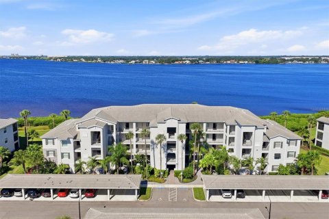 Copropriété à vendre à Bradenton, Floride: 2 chambres, 104.14 m2 № 2418772 - photo 28