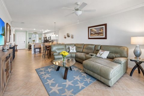 Copropriété à vendre à Bradenton, Floride: 2 chambres, 104.14 m2 № 2418772 - photo 4