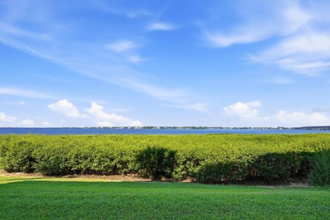 Copropriété à vendre à Bradenton, Floride: 2 chambres, 104.14 m2 № 2418772 - photo 20