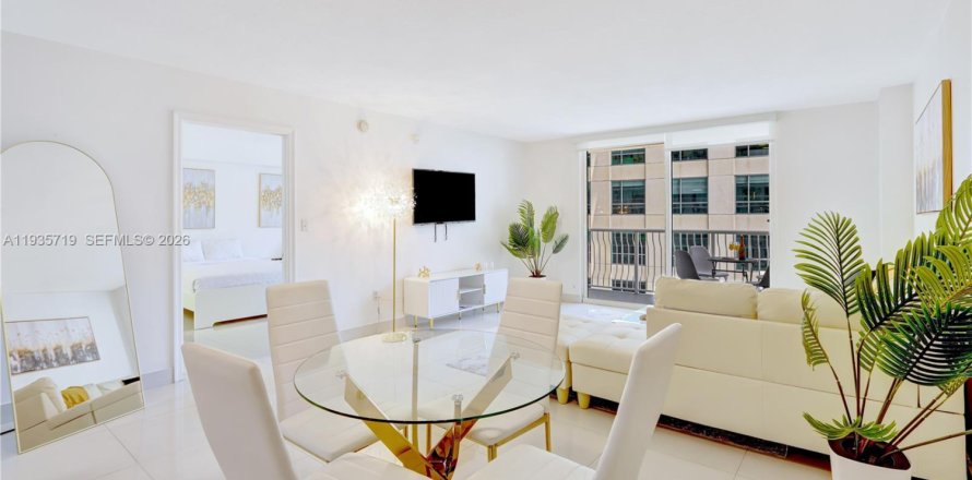 Кондоминиум с 1 спальней в Майами, Флорида № 1996027