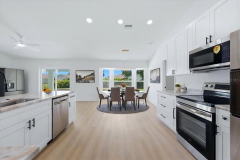 Купить виллу или дом в Пунта-Горда, Флорида 4 комнаты, 130.99м2, № 2323041 - фото 3