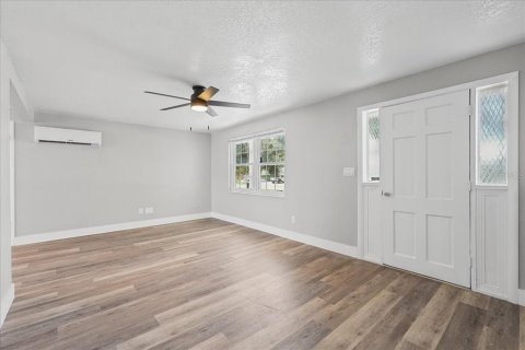 Casa en venta en New Port Richey, Florida, 2 dormitorios, 93.27 m2 № 2381288 - foto 9
