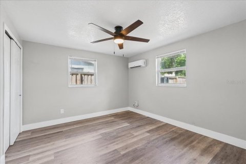 Casa en venta en New Port Richey, Florida, 2 dormitorios, 93.27 m2 № 2381288 - foto 16