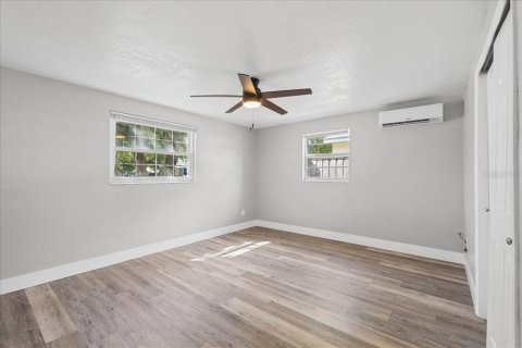 Casa en venta en New Port Richey, Florida, 2 dormitorios, 93.27 m2 № 2381288 - foto 18