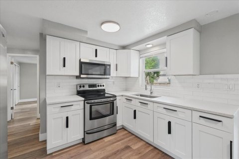 Casa en venta en New Port Richey, Florida, 2 dormitorios, 93.27 m2 № 2381288 - foto 5