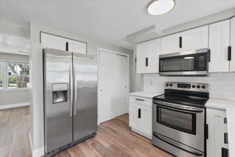 Casa en venta en New Port Richey, Florida, 2 dormitorios, 93.27 m2 № 2381288 - foto 6
