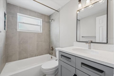 Casa en venta en New Port Richey, Florida, 2 dormitorios, 93.27 m2 № 2381288 - foto 12