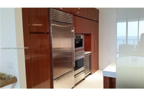 Condo in Bal Harbour, Florida, 2 bedrooms № 2180697 - photo 7
