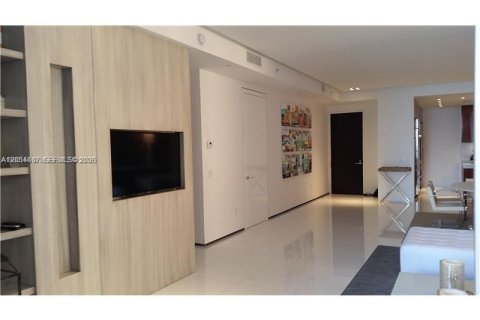 Condo in Bal Harbour, Florida, 2 bedrooms № 2180697 - photo 4
