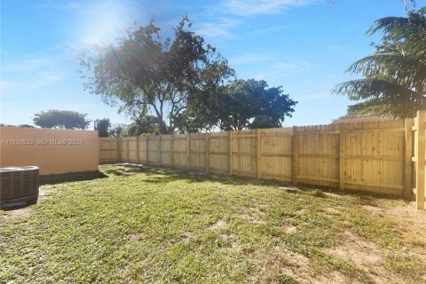 Купить таунхаус в Майами-Гарденс, Флорида 3 спальни, 92.81м2, № 1997162 - фото 18