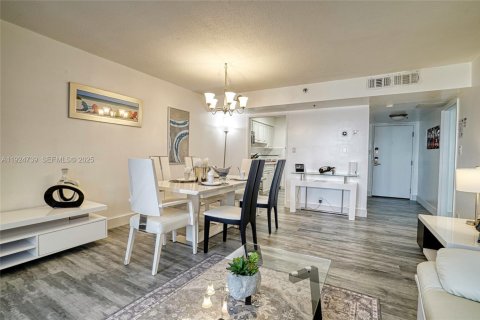 Купить кондоминиум в Майами-Бич, Флорида 1 спальня, 69.68м2, № 2053464 - фото 29