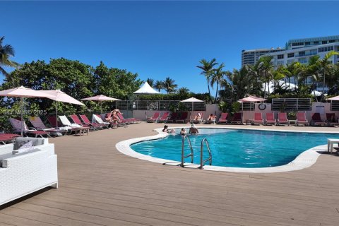 Купить кондоминиум в Майами-Бич, Флорида 1 спальня, 69.68м2, № 2053464 - фото 19