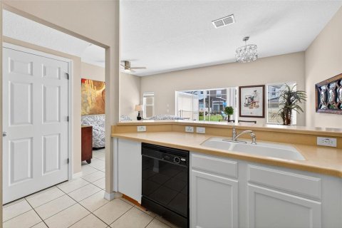 Townhouse in Kissimmee, Florida 4 bedrooms, 124.49 sq.m. № 1805649 - photo 25