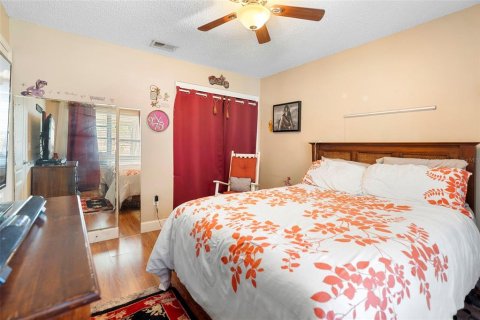 Duplex in Orlando, Florida 3 bedrooms, 130.71 sq.m. № 1911656 - photo 23