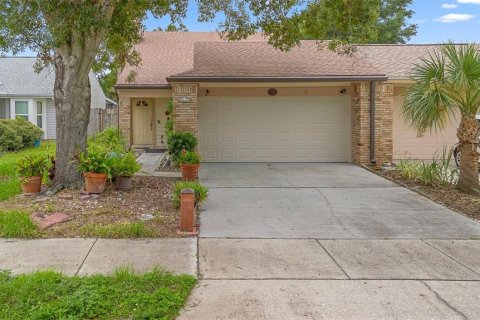 Duplex in Orlando, Florida 3 bedrooms, 130.71 sq.m. № 1911656 - photo 2