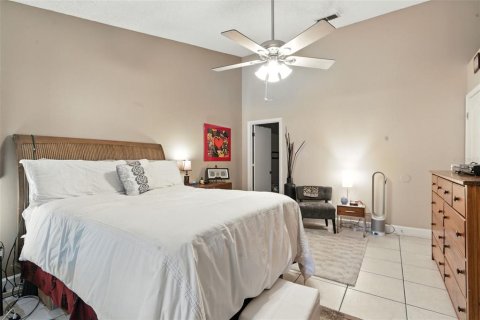 Duplex in Orlando, Florida 3 bedrooms, 130.71 sq.m. № 1911656 - photo 19