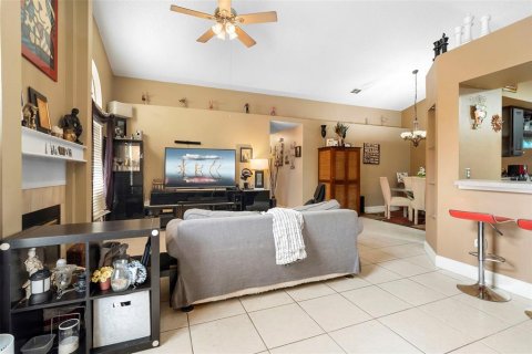 Duplex in Orlando, Florida 3 bedrooms, 130.71 sq.m. № 1911656 - photo 6