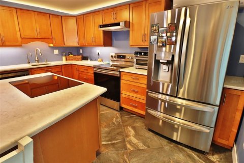 House in Port Charlotte, Florida 3 bedrooms, 208.38 sq.m. № 2149498 - photo 13