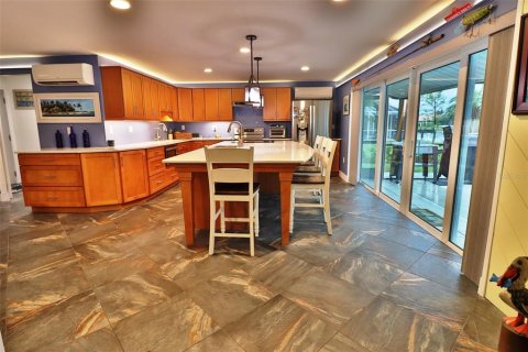 House in Port Charlotte, Florida 3 bedrooms, 208.38 sq.m. № 2149498 - photo 9