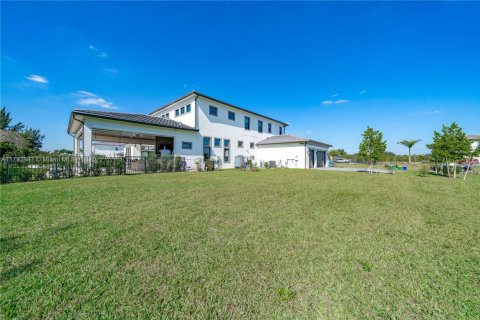 House in Southwest Ranches, Florida 7 bedrooms, 733.46 sq.m. № 1863658 - photo 14