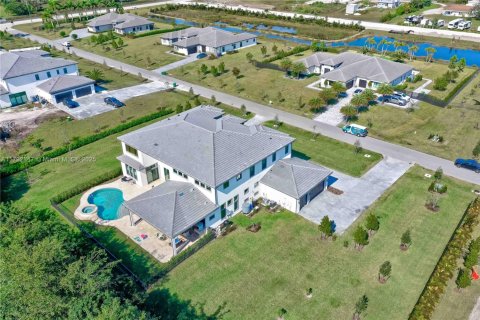 House in Southwest Ranches, Florida 7 bedrooms, 733.46 sq.m. № 1863658 - photo 29